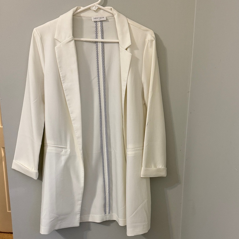 Vestique White Open-Front Longline Blazer